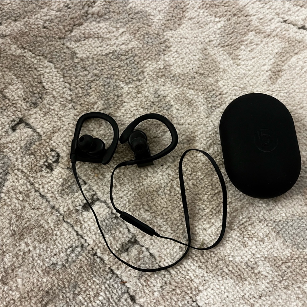 Powerbeat3 Wireless Headphones - Black